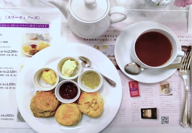 スリーティアーズ　３種スコーン　食べ比べ　上