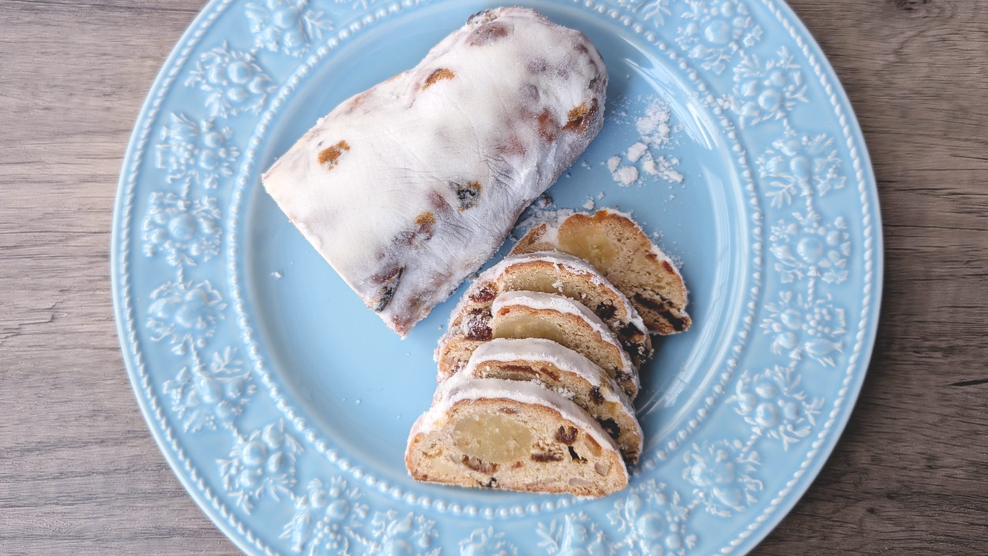 ポール　PAUL　シュトーレン　本体と断面　スライス