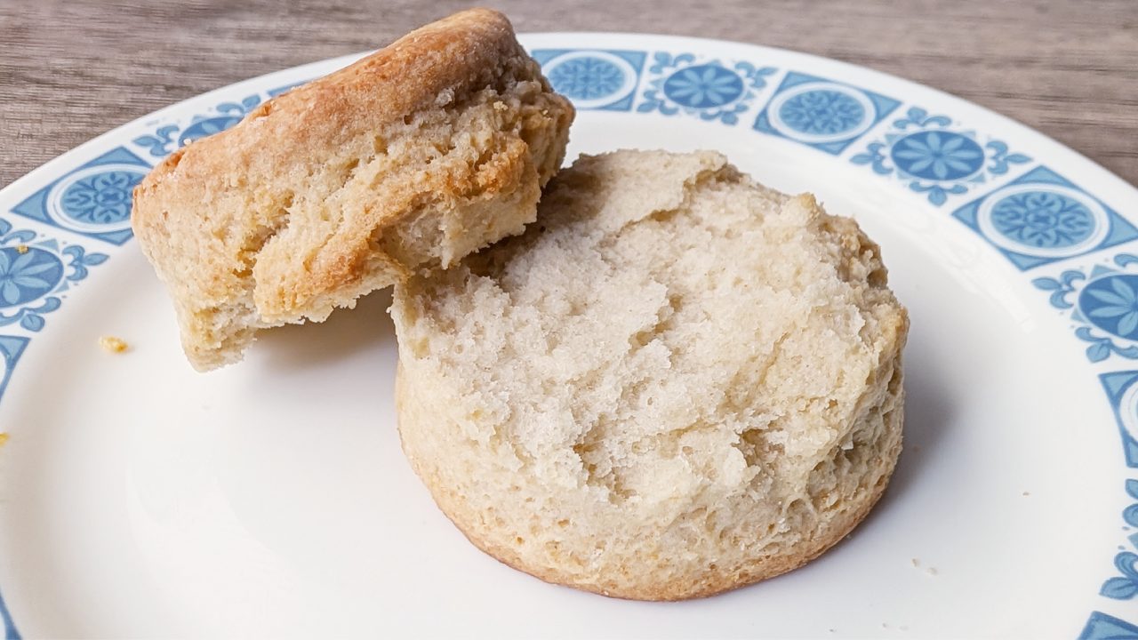 ティードロップ 英国産小麦のスコーン 断面